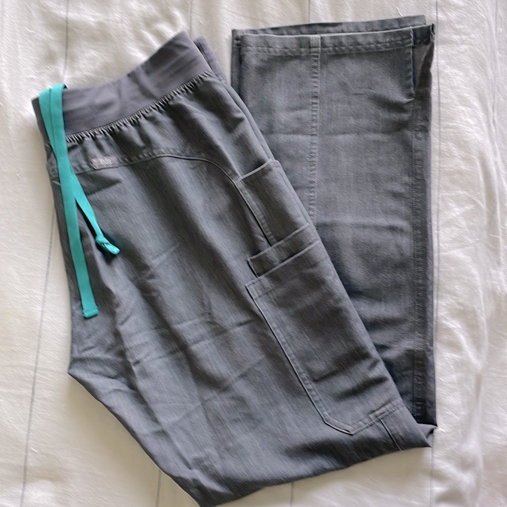 Medium Regular Figs Scrub Pant.